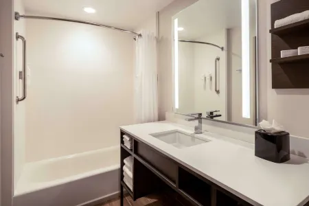 Hilton Garden Inn Pomona