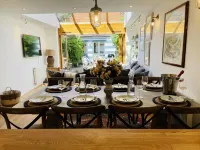 Dolls House - Luxury Townhouse - from 400 Per Night
