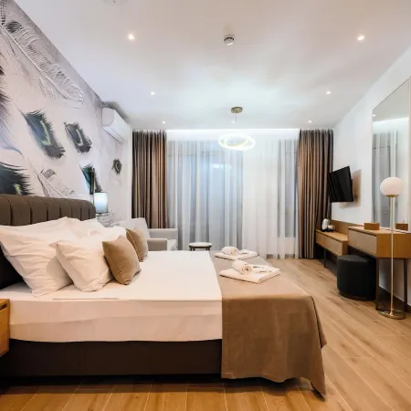 G Star Hotel