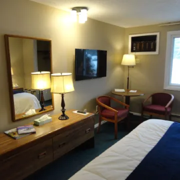 Eastern Inn & Suites (Formerly Eastern Inns)