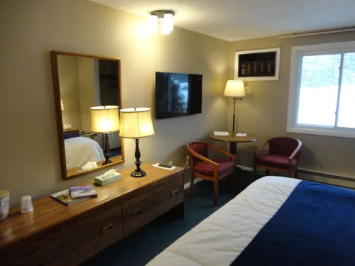 Eastern Inn & Suites (Formerly Eastern Inns)