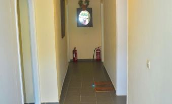 Holiday Studio Apartments Yannis on the Beach of Agios Gordios in Corfu
