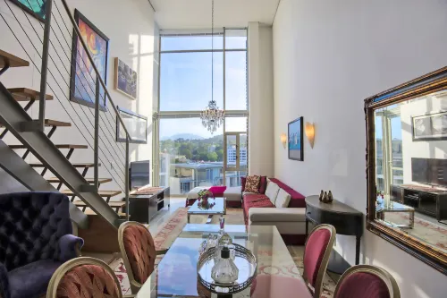 The Quadrant Apartments - Homestays