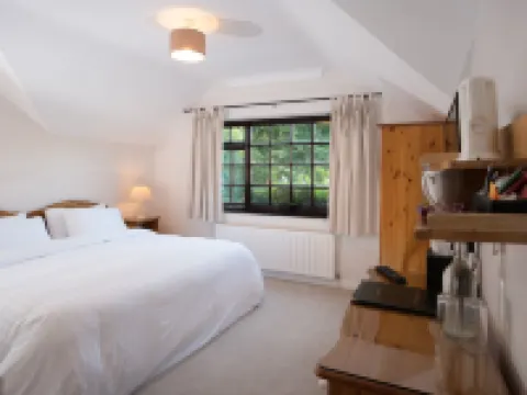 Woodside Lodge Accommodation Hotels in Westport