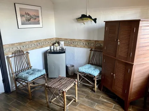 Tioga Lodge at Mono Lake Photos