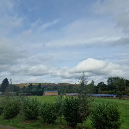 Glamping Hut - Sleeps up to 4 Hot Tub & Parking Hotele w: Welshpool