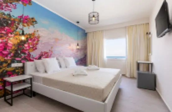 Aqua Luxury Suites by Estia