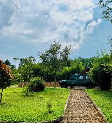 Rafiki Safari Lodge Bwindi Hotels in Kinkiizi