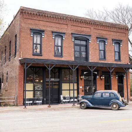 Beard and Lady Inn