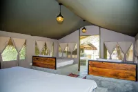 Yala Wild Hut