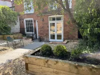 Old Rectifying House Superior Apartment Hotels in Doddenham