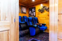 Family Oasis by Ghosal Luxury Lodging