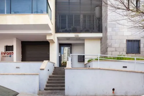 O&O Group- Beachside 3Br Huge Patio and Parking