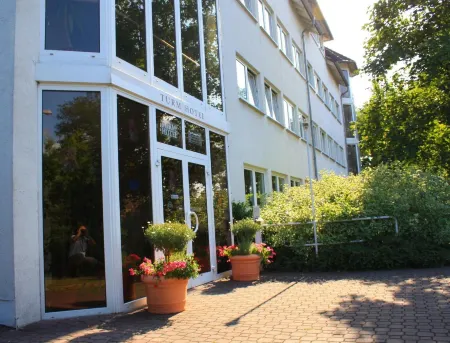 Turm Hotel Hanau Отели в г. Эрлензе