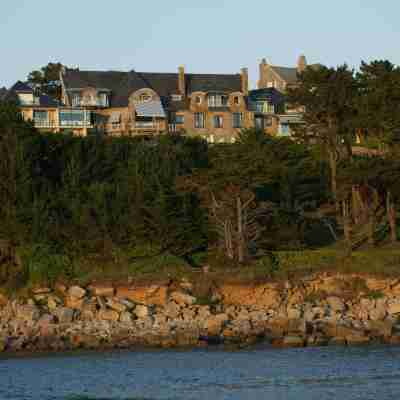 Manoir de Lan Kerellec Hotel Exterior