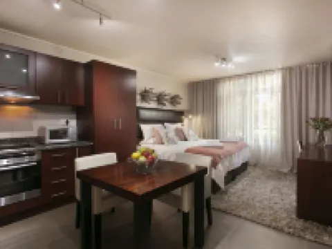 阿布色魯特法林登公寓 鄰近洛夫託斯球場的酒店