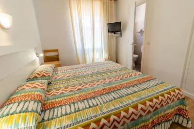 Hostel Can Dalfó Hotels near Càmping Estartit