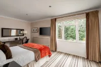 Hartsfield Manor Hotels in Dorking