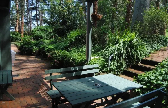 克拉倫登小木屋酒店