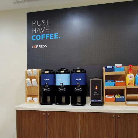 Holiday Inn Express SAN DIEGO-SEA WORLD AREA by IHG Отели рядом с достопримечательностью «Пляж Мишен-Бич»