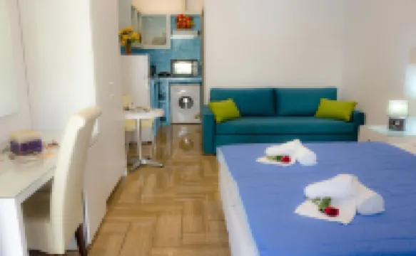 Polykratis Rooms