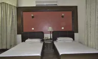 Sandal Bar Hotel Hôtels à proximité de l'Aéroport international de Faisalabad