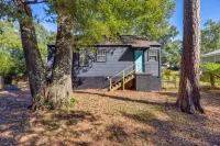 2 bedroom beauty with patio and yard, next to legion field