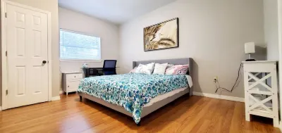 Private Guesthouse w/ King Bed, Putting Green, Covered Patio Hotels near Palm Plaza Shopping Center