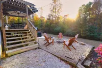Infinity game table, Shuffleboard, Pool table! Come enjoy the amenities. Hotels near Benton Bark Park