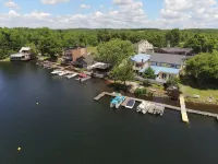 1913 LOVE SHACK Bethel NY Bethel Woods your own Private Dock on LAKE 6 BREWERIES