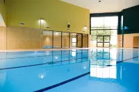 Burntwood Court Hotel - piscina