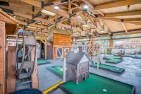 Scenic Mountain Retreat - WiFi, Fireplace, Stunning Views Hotel di Sunriver