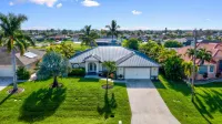 Electric Heated Pool and Spa on Freshwater Canal - Elegant Retreat Hotels in Cape Coral