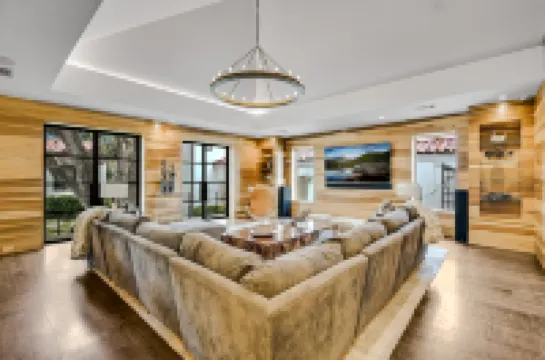 Stunning Outdoor Oasis with Pool and Casita - Exquisite Luxury Retreat