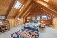 Custom Log Home-Pet-Friendly-Rio Grande River Acce