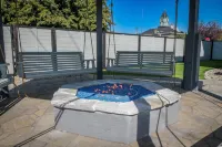 Private Kitchen and Outdoor Gathering Space - Charming Cozy Retreat