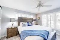 Updated beach villa with lagoon-view balcony at Kiawah Island Golf Resort