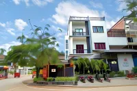 Noni Tree Hostel Hotel a 