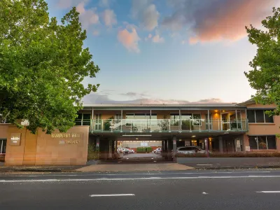 Mercure Orange Hotels near CHAPMANS Guitars and Music