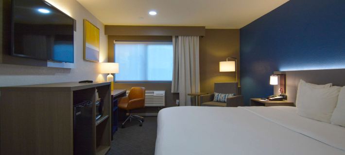 Comfort Inn & Suites Moreno Valley Near March Air Reserve Base Hotels in Riverside County