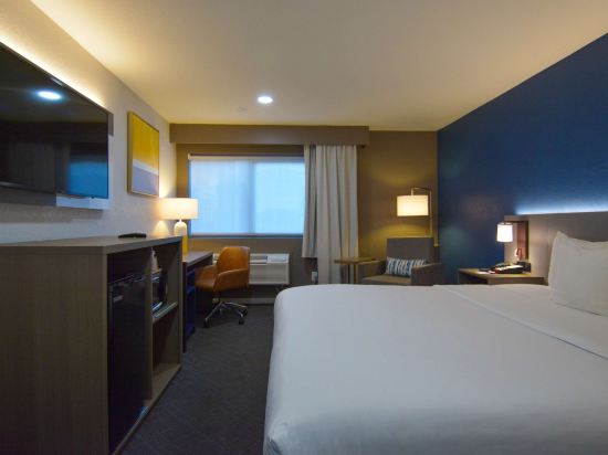 Comfort Inn & Suites Moreno Valley Near March Air Reserve Base