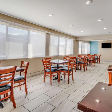 Days Inn by Wyndham Albany Suny