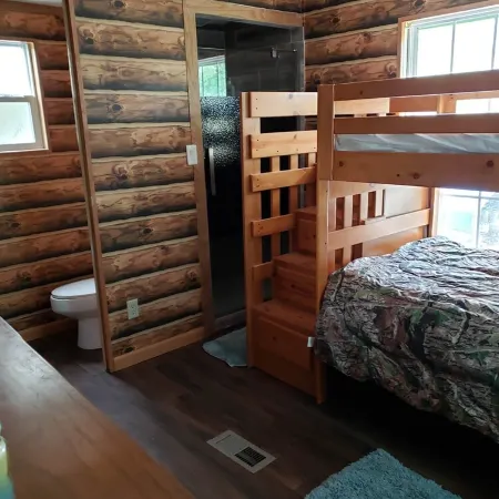 MARGARITAVILLE BY THE SUWANNEE RIVER & ROYAL SPRINGS PET FRIENDLY