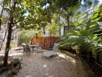 Stunning Bay Views – Artist’s Zen Retreat - Extras!