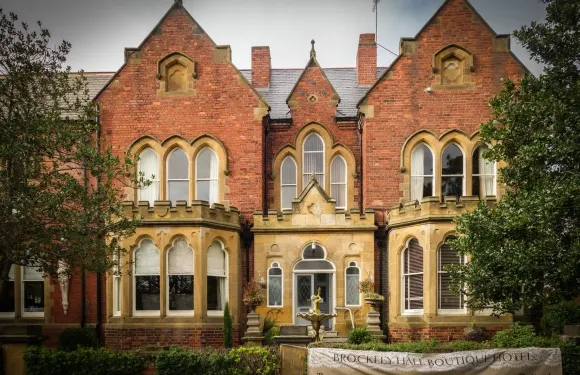 布洛克雷大廳酒店