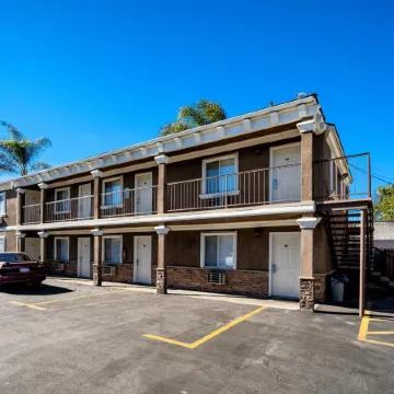 Regency Inn & Suites Downey