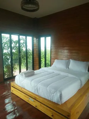 Lake House Hotels in 