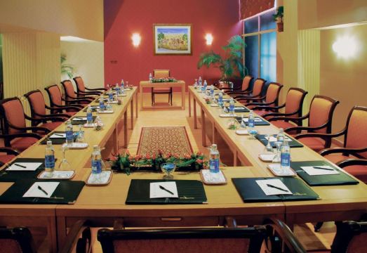 아바리 라호르 호텔