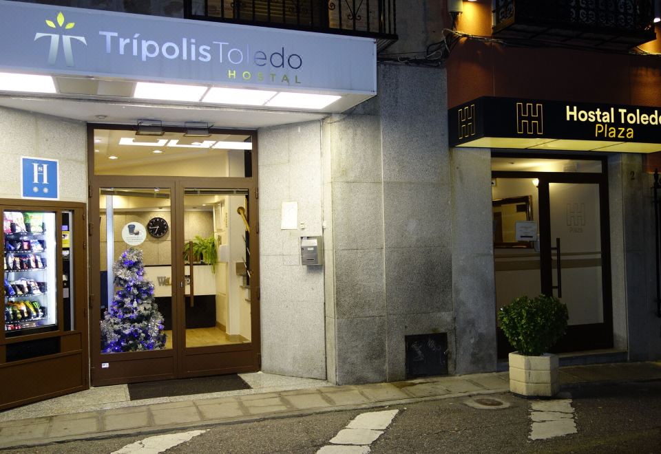 1. 트리폴리스 톨레..