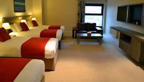 Carrick Plaza Suites and Apartments - 3-Sterne